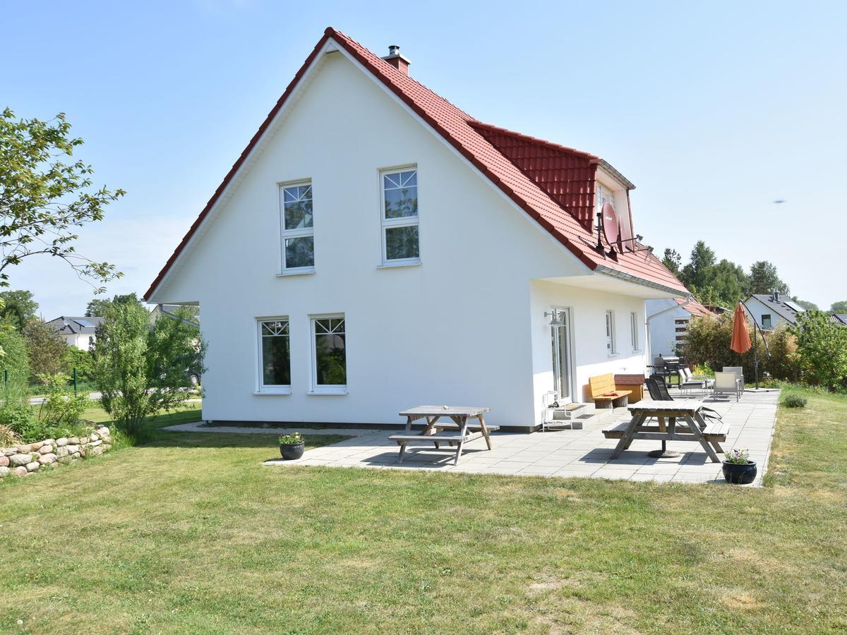 Spacious Holiday Home In Hornstorf With Trampoline Exterior photo
