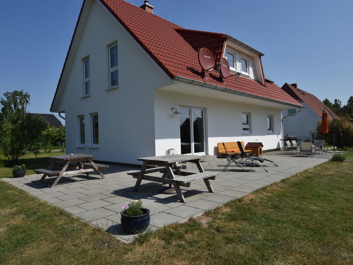 Spacious Holiday Home In Hornstorf With Trampoline Exterior photo
